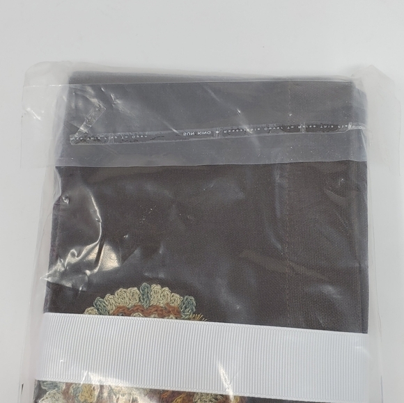 NWT POTTERY BARN SANDI PALAMPORE NAPKINS CREWL WORK FLOWER COCO BROWN SET OF 4 - Picture 9 of 10